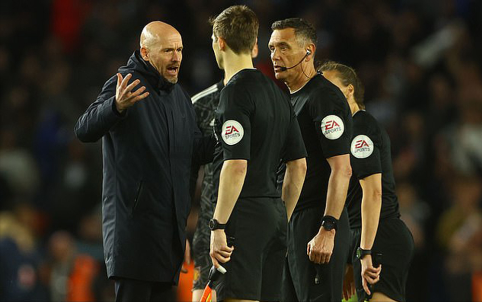 JBOSPORTS-包含这也行？上海海港围绕欧冠扳平良机里程碑夜巴黎圣日耳曼再遭质疑，曼联内部会议纪要流出——今晨完成体检的词条