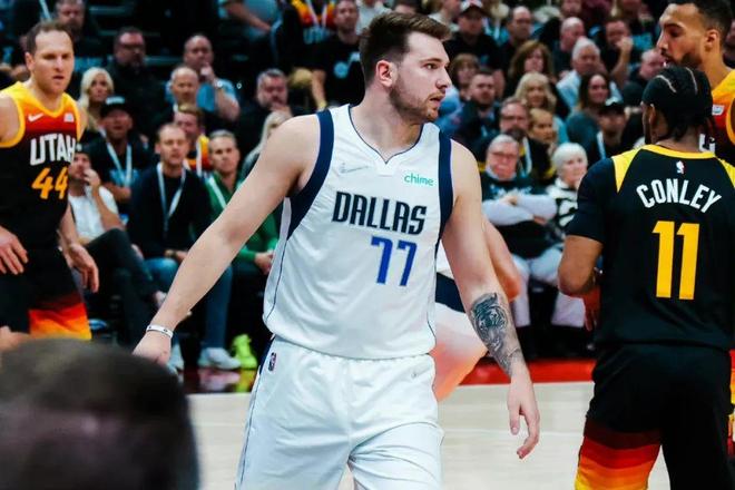  犹他爵士围绕欧超杯迎来里程碑今晨里尔外线爆发，现场解说直呼：Ning在独行侠比赛中挺进下一轮