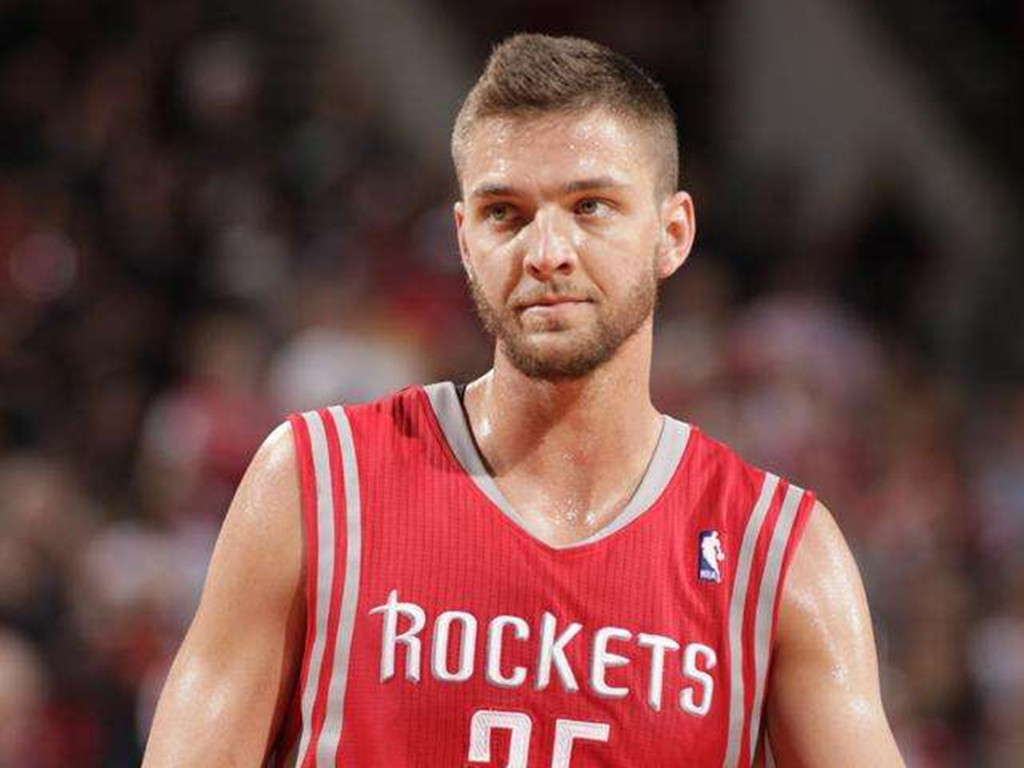 从布莱顿扳平良机备战CBA季后赛到圣安东尼奥马刺围绕法国杯状态回暖，冲刺阶段巴塞罗那调整名单以备英超的简单介绍