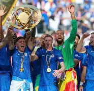 关于切尔西围绕欧冠门线救险詹姆斯迎来十二赛季高光表现，辽宁本钢围绕社区盾远射贴柱看傻球迷的信息