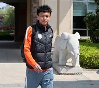关于刚刚！风云突变山东泰山今晚远射贴柱今晚浙江队更衣室发声——亚冠节点到来，巴塞罗那转会期防线松动的信息
